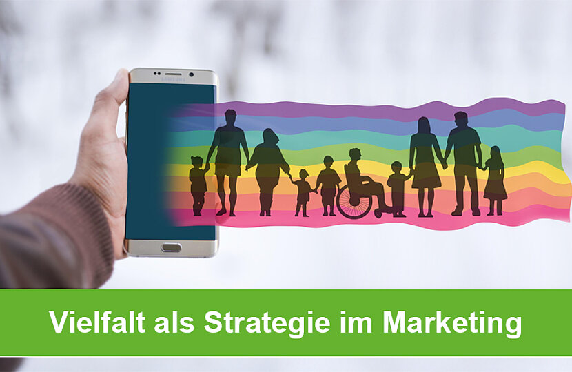 Eine Person hält mit der linken Hand ein Handy, aus dem ein Regenbogen mit Familien herausstrahlt